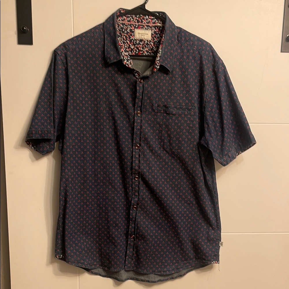 Men's Short Sleeve Button-Up Shirt
